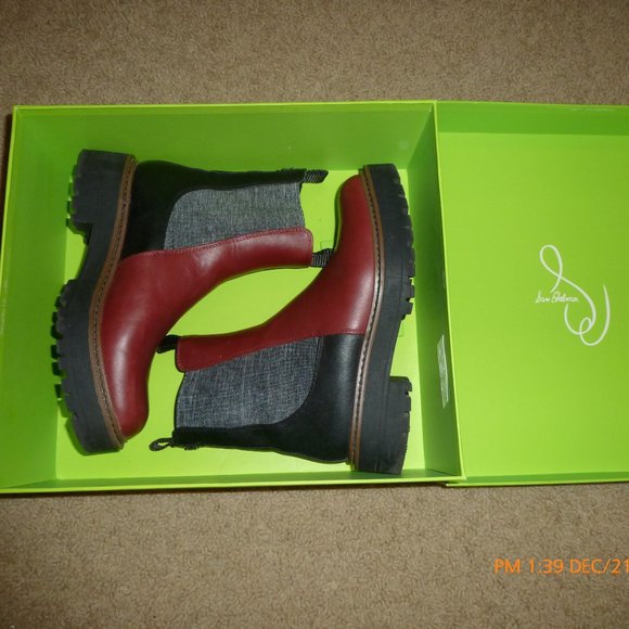 Sam Edelman LAGUNA CHELSEA BOOT - Picture 1 of 8